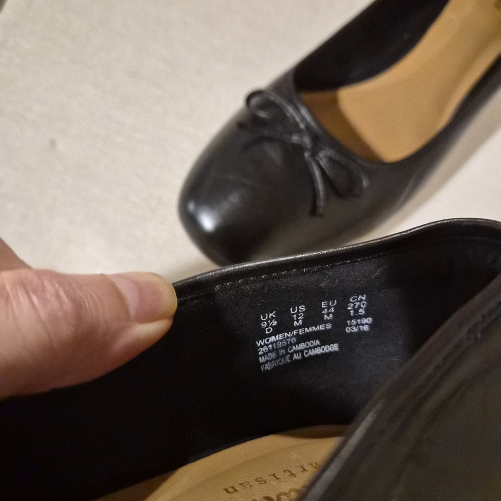 Clarks New Black Leather Casual Shoes Office Heels NWOT Sz 12 - Picture 10 of 11